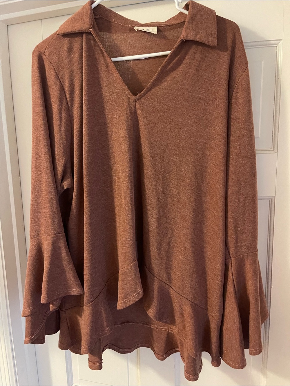 143 Story Women’s Ruffled Hem Pullover Top - Brown